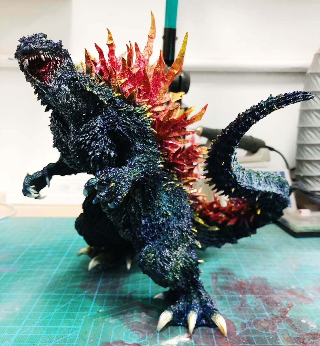 千禧哥吉拉(金屬感上色)的第4張圖片