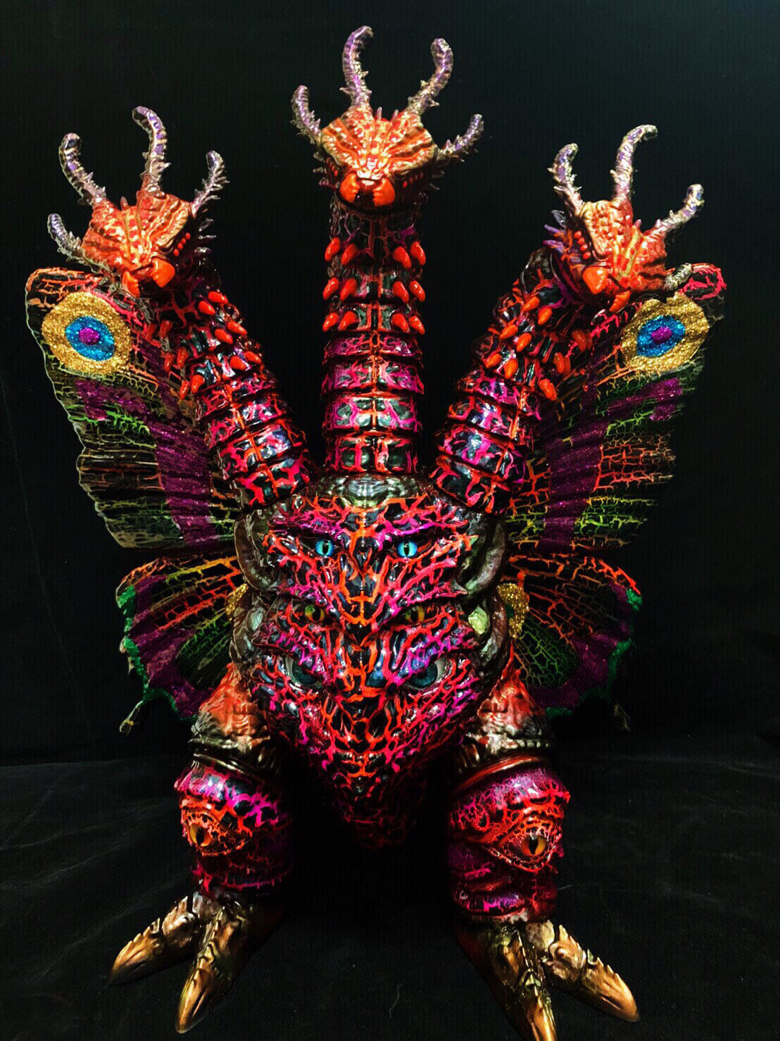 三頭摩斯拉的第2張圖片